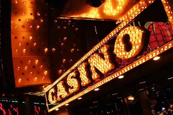 Live-dealer blackjack table on gacor168 mobile app with real dealer and chat interface